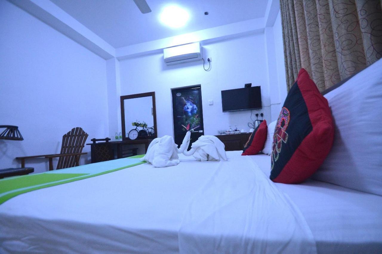 Visu Villa Hotel ハバラナ エクステリア 写真