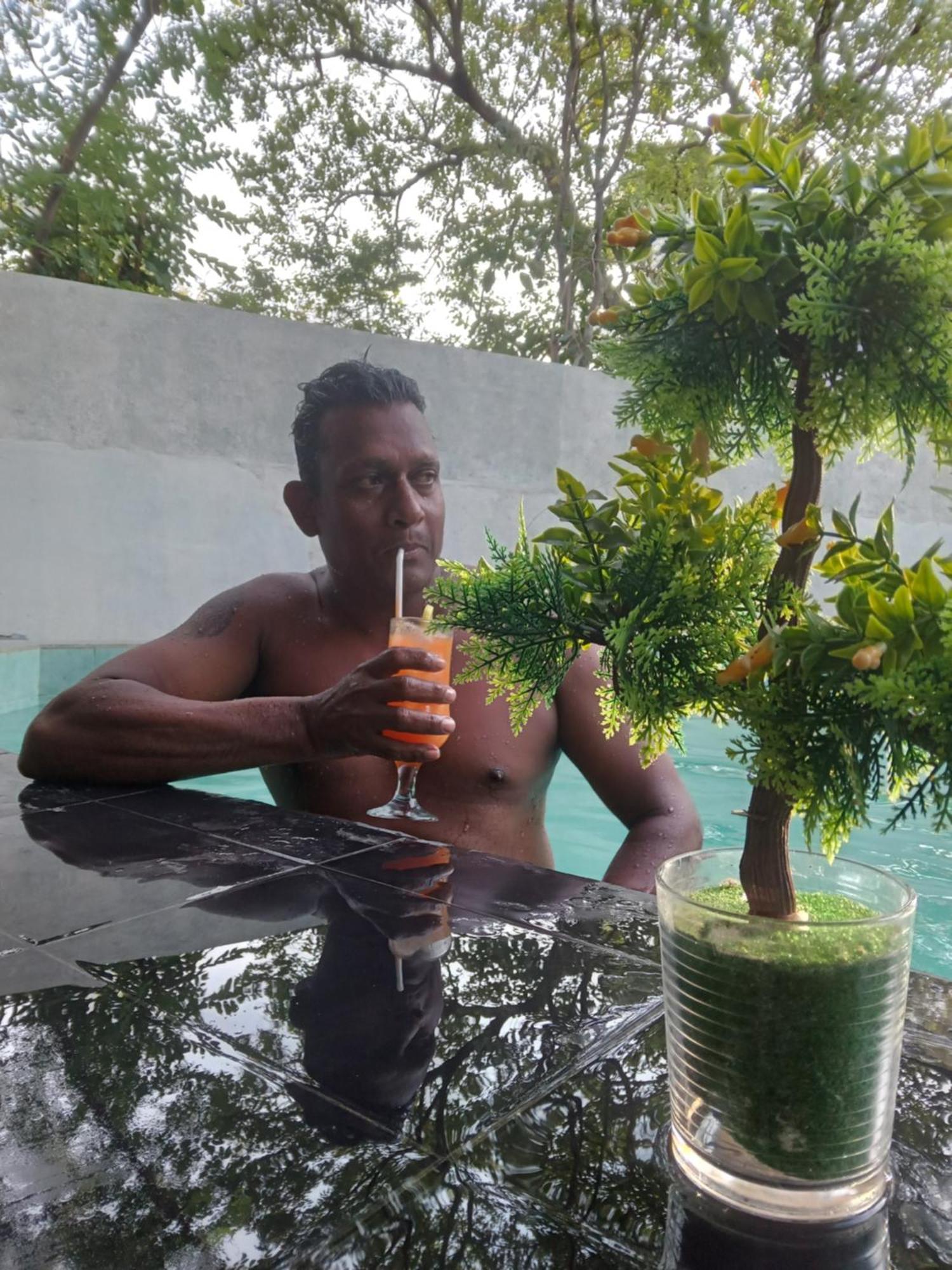 Visu Villa Hotel ハバラナ エクステリア 写真